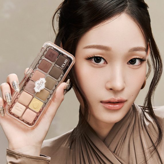CLIO Pro Eye Palette Air (official product photo)